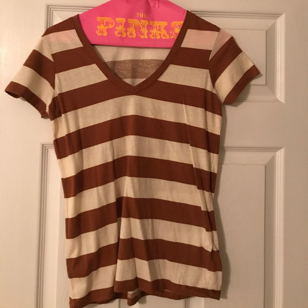 Small brown and off white vneck